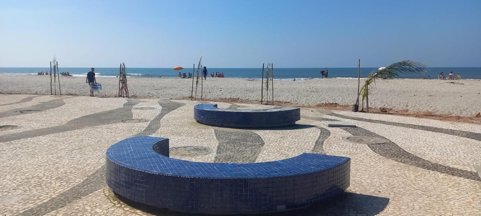 Apto Aconchegante a 20 mts do Mar e Pertinho do Centro Matinhos Exterior foto